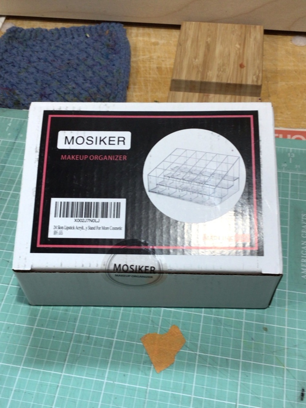 Clear Acrylic 24 slop lipstick/Makeup Organizer - White & Black Box